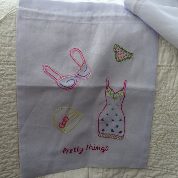 Pair Of Lingerie Travel Bags - Picture 2 of 3